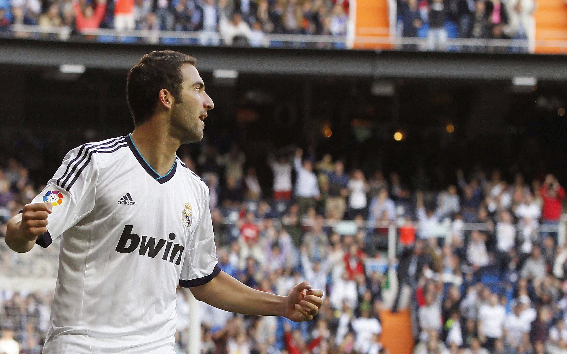 法甲攻势不减:扮演“足球艺术家”的角色